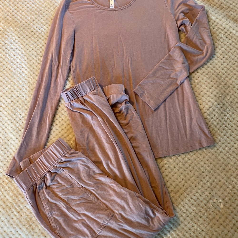 Fabletics loungewear set